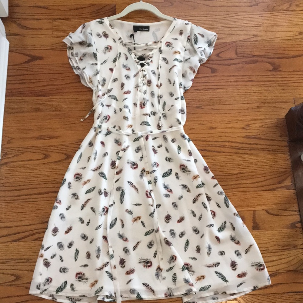 Dress - Picture 2 of 8